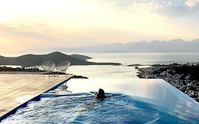 Villa Estée, luxury villa with private infinity pool&jacuzzi